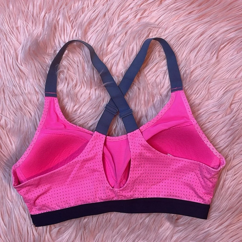 VSX Victoria’s Secret Sport Pink Sports‎ Bra Size 32C